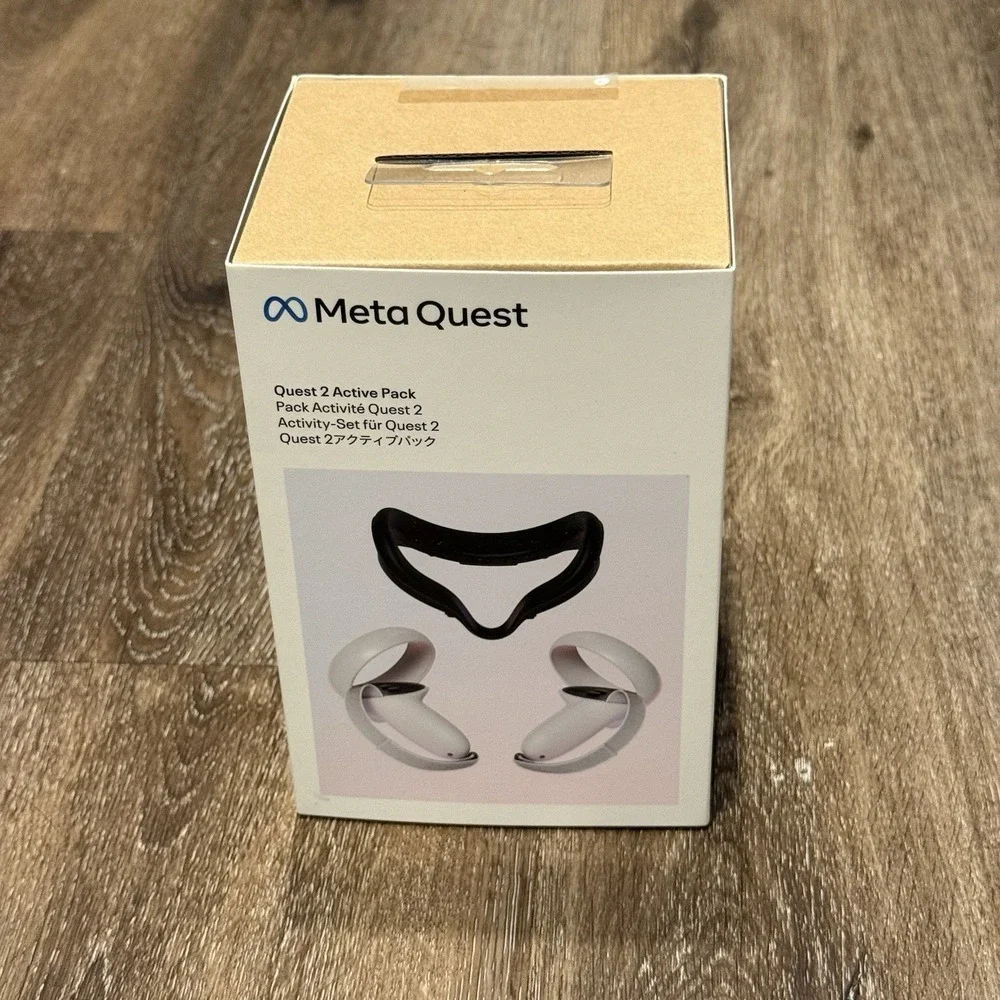 Meta‎ Quest 2 Active Pack w/ Facial Interface, Wrist & Knuckle Straps New In Box